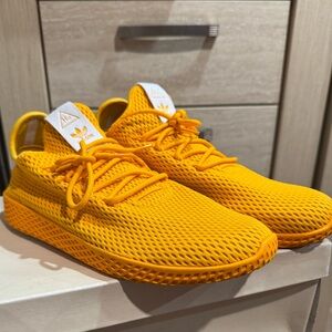 Adidas Pharrell williams Hu “solid gold” tennis shoes size 9.5  (Like NEW)